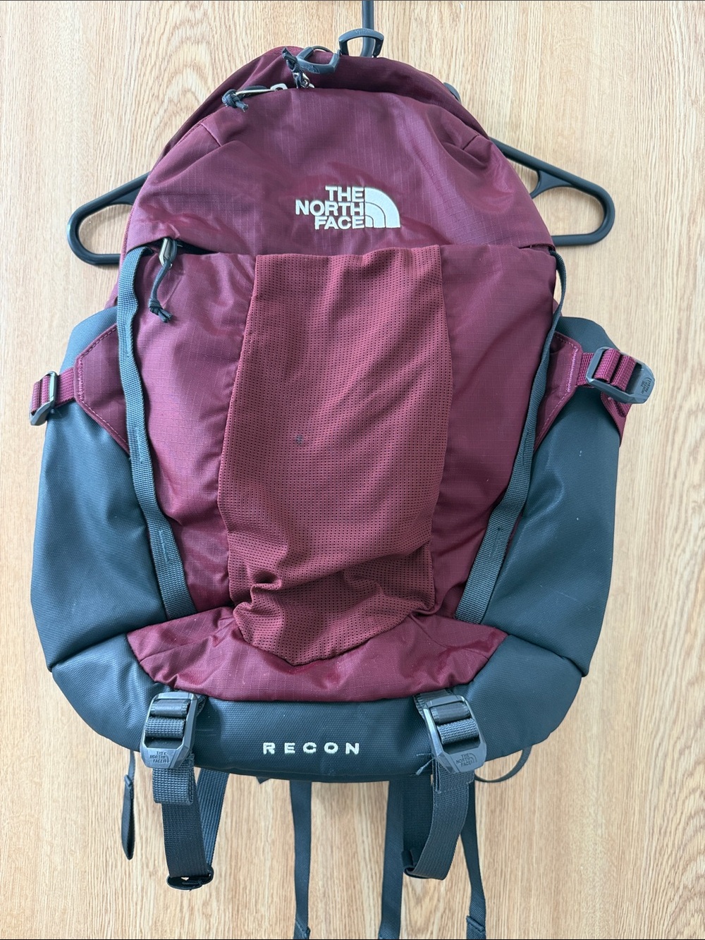 The North Face Recon Backpack - Maroon and Black